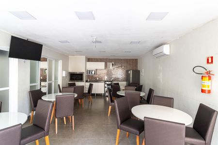 Apartamento para alugar com 56m², 2 quartos e 1 vaga Apartamento para alugar com 56m², 2 quartos e 1 vagaÁrea comum - Salão de festas