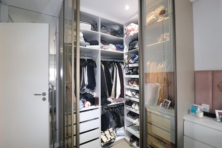 Apartamento à venda com 59m², 2 quartos e 1 vagaCloset Quarto 1