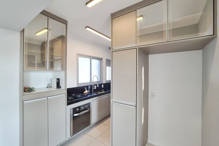 Apartamento à venda com 60m², 2 quartos e 1 vaga Apartamento à venda com 60m², 2 quartos e 1 vagaCozinha e Área de Serviço