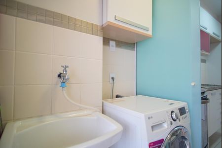Área de Serviço de apartamento para alugar com 3 quartos, 88m² em Vila Ipiranga, Porto Alegre