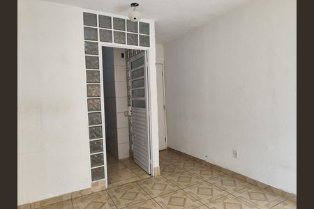 Sala de apartamento para alugar com 2 quartos, 42m² em Jardim Dom José, Embu das Artes