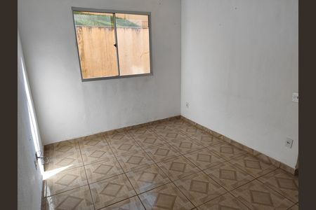 Sala de apartamento para alugar com 2 quartos, 42m² em Jardim Dom José, Embu das Artes