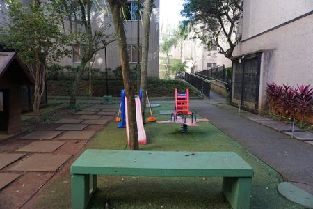 Área comum - Playground de apartamento para alugar com 2 quartos, 42m² em Jardim Dom José, Embu das Artes