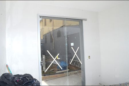 Cozinha de casa à venda com 2 quartos, 80m² em Jardim Vitoria, Belo Horizonte