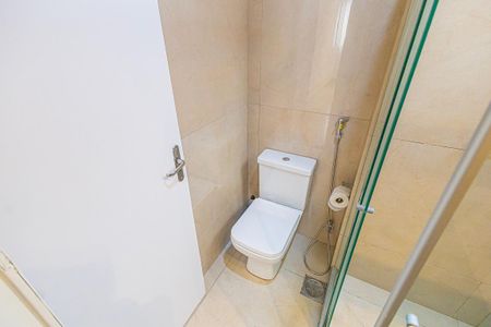 Banheiro de apartamento para alugar com 2 quartos, 50m² em Castelo, Belo Horizonte