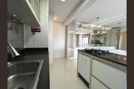 Apartamento para alugar com 68m², 2 quartos e 2 vagasCozinha 