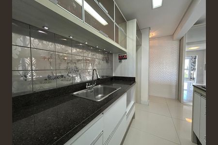 Apartamento para alugar com 68m², 2 quartos e 2 vagasCozinha 