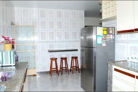Casa à venda com 3 quartos, 413m² em Eymard, Belo Horizonte