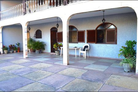 Casa à venda com 3 quartos, 413m² em Eymard, Belo Horizonte