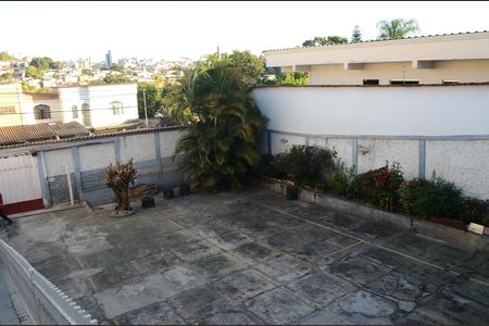 Casa à venda com 3 quartos, 413m² em Eymard, Belo Horizonte