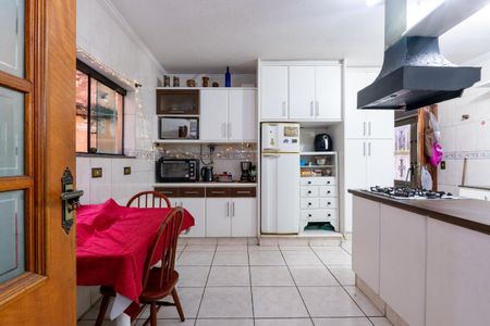 Casa à venda com 4 quartos, 230m² em Rolinópolis, São Paulo