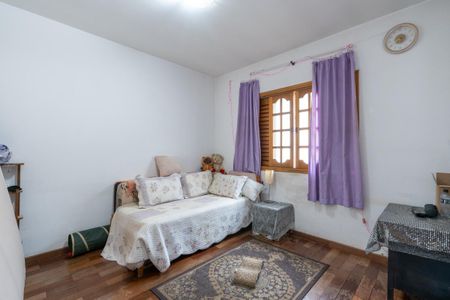 Casa à venda com 4 quartos, 230m² em Rolinópolis, São Paulo