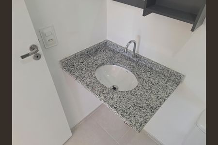 Banheiro  de apartamento para alugar com 2 quartos, 48m² em Santana, São Paulo