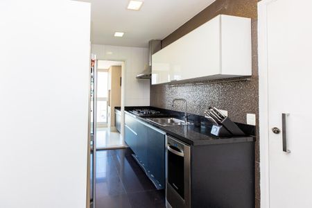 Apartamento à venda com 3 quartos, 138m² em Santo Amaro, São Paulo