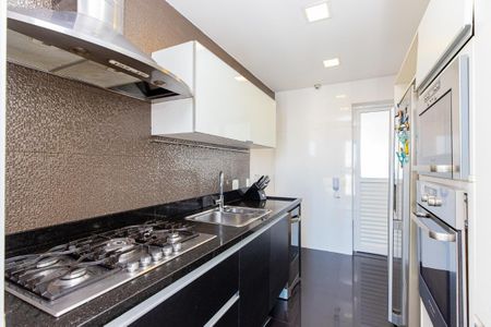 Apartamento à venda com 138m², 3 quartos e 2 vagas