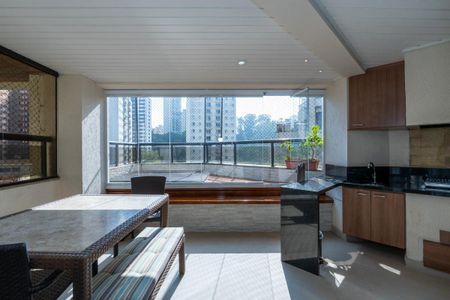 Apartamento à venda com 213m², 4 quartos e 3 vagas