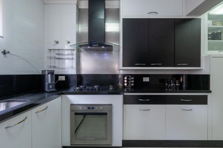 Apartamento à venda com 213m², 4 quartos e 3 vagas