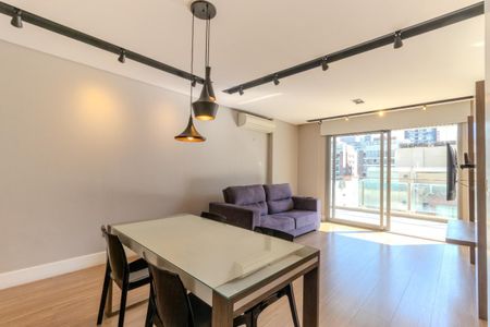 Apartamento à venda com 78m², 1 quarto e 1 vaga