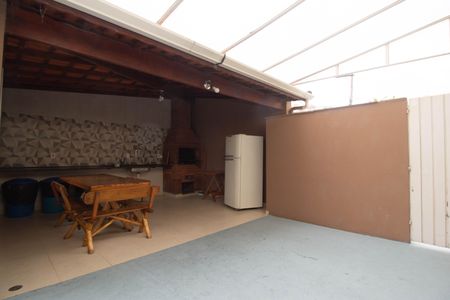 Apartamento à venda com 41m², 2 quartos e 1 vaga Apartamento à venda com 41m², 2 quartos e 1 vagaÁrea comum - Churrasqueira