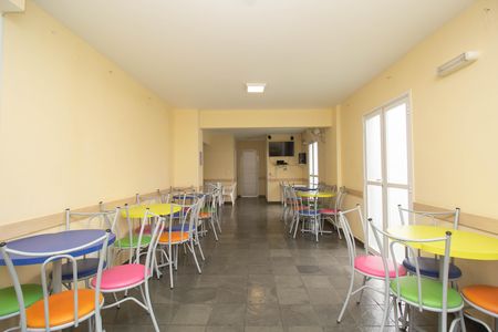 Apartamento à venda com 41m², 2 quartos e 1 vaga Apartamento à venda com 41m², 2 quartos e 1 vagaÁrea comum - Salão de festas
