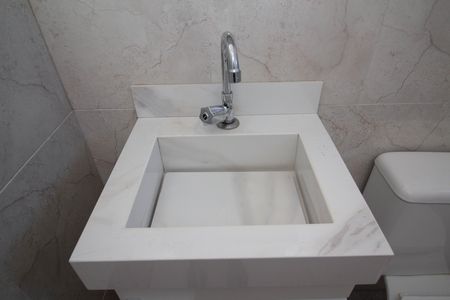 Banheiro de apartamento à venda com 2 quartos, 41m² em Vila Palmeiras, São Paulo