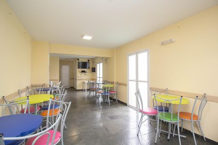 Apartamento à venda com 41m², 2 quartos e 1 vaga Apartamento à venda com 41m², 2 quartos e 1 vagaÁrea comum - Salão de festas
