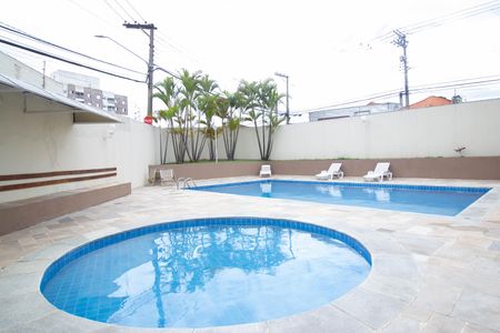 Apartamento à venda com 41m², 2 quartos e 1 vaga Apartamento à venda com 41m², 2 quartos e 1 vagaÁrea comum - Piscina