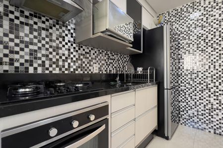 Apartamento para alugar com 83m², 2 quartos e 2 vagasCozinha e Área de Serviço