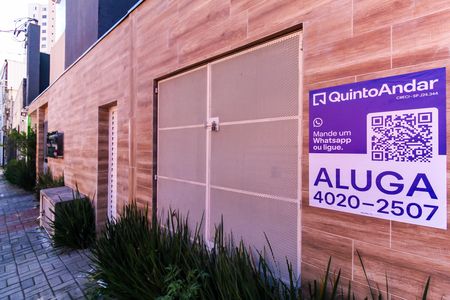 Placa de apartamento para alugar com 1 quarto, 38m² em Mooca, São Paulo