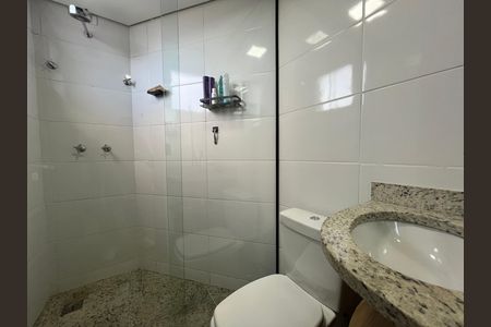 Banheiro da Suíte de apartamento à venda com 2 quartos, 68m² em Heliópolis, Belo Horizonte