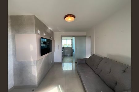 Sala de apartamento à venda com 2 quartos, 68m² em Heliópolis, Belo Horizonte
