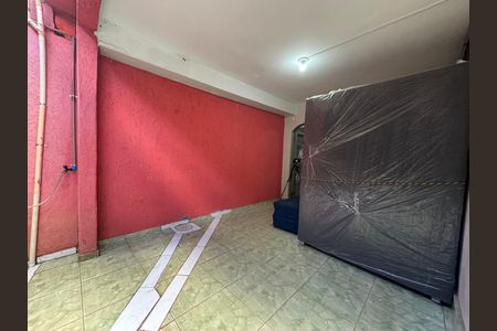 Casa à venda com 320m², 2 quartos e 4 vagas Casa à venda com 320m², 2 quartos e 4 vagasVaranda