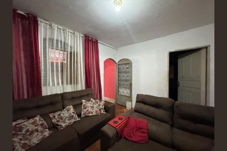 Casa à venda com 320m², 2 quartos e 4 vagas Casa à venda com 320m², 2 quartos e 4 vagasSala de Estar