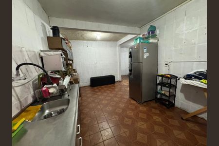 Casa à venda com 320m², 2 quartos e 4 vagas Casa à venda com 320m², 2 quartos e 4 vagasCozinha