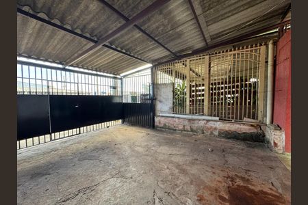 Casa à venda com 320m², 2 quartos e 4 vagas Casa à venda com 320m², 2 quartos e 4 vagasÁrea Externa