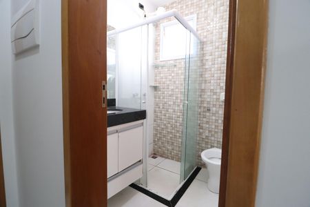 Banheiro Social de apartamento para alugar com 2 quartos, 55m² em Jaraguá, Uberlândia