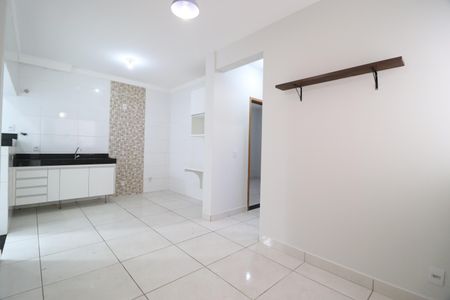 Sala de apartamento para alugar com 2 quartos, 55m² em Jaraguá, Uberlândia