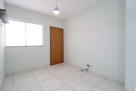 Sala de apartamento para alugar com 2 quartos, 55m² em Jaraguá, Uberlândia