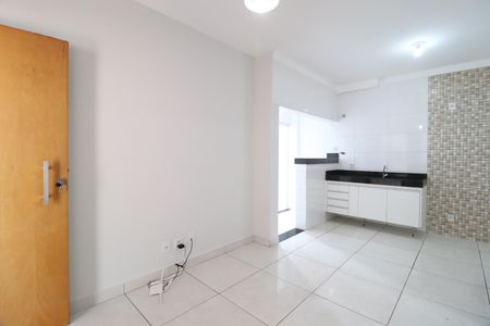 Sala de apartamento para alugar com 2 quartos, 55m² em Jaraguá, Uberlândia