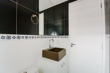 Banheiro de apartamento para alugar com 2 quartos, 44m² em Centro, Guarulhos