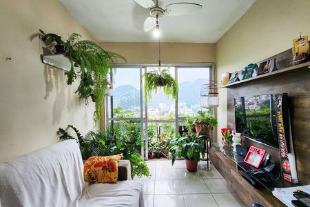 Apartamento à venda com 65m², 2 quartos e 1 vaga Apartamento à venda com 65m², 2 quartos e 1 vagaSala