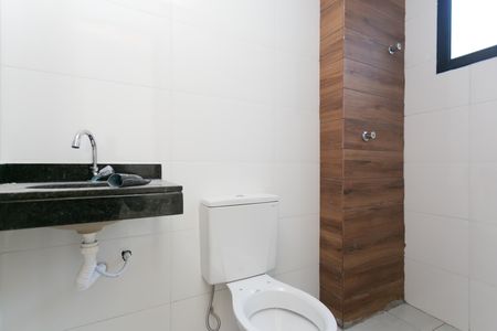 Apartamento para alugar com 38m², 2 quartos e sem vaga Apartamento para alugar com 38m², 2 quartos e sem vagaBanheiro