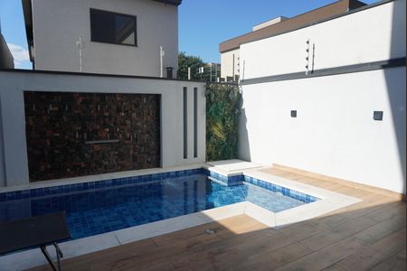 Casa de condomínio à venda com 150m², 3 quartos e 2 vagasPiscina