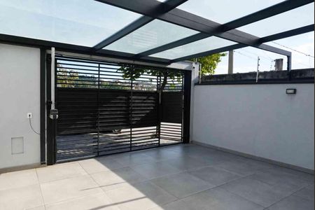 Garagem de casa de condomínio à venda com 3 quartos, 150m² em Alphaville, Santana de Parnaíba