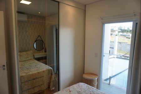 Casa de condomínio à venda com 150m², 3 quartos e 2 vagasSuite 1