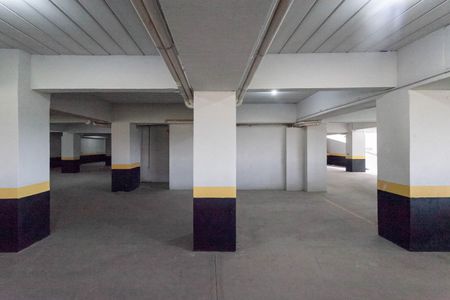 Garagem de apartamento à venda com 3 quartos, 179m² em Cabral, Contagem