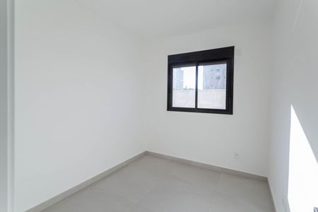Apartamento à venda com 179m², 3 quartos e 2 vagas Apartamento à venda com 179m², 3 quartos e 2 vagasQuarto 2