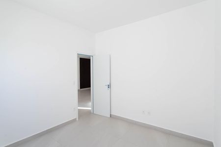 Quarto 1 de apartamento à venda com 3 quartos, 56m² em Cabral, Contagem