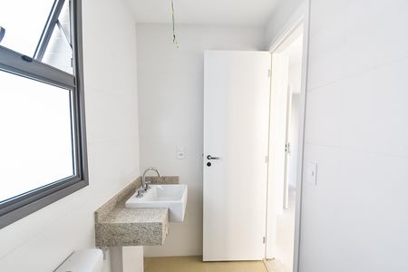 Apartamento à venda com 113m², 2 quartos e 1 vaga Apartamento à venda com 113m², 2 quartos e 1 vagaBanheiro da suíte