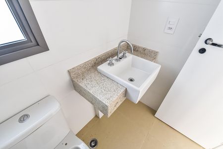 Apartamento à venda com 113m², 2 quartos e 1 vaga Apartamento à venda com 113m², 2 quartos e 1 vagaBanheiro da suíte